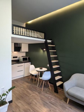 Mini Green - в центрі біля Форуму